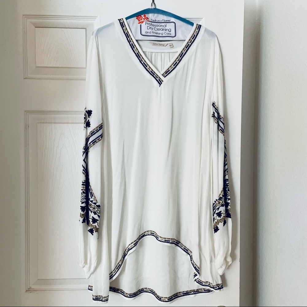 Gorgeous Tunic with amazing embroidery.